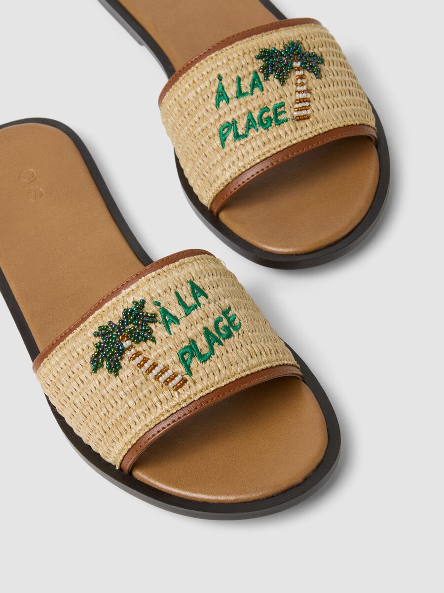 Beige flat sandals with braided embroidered strap_1