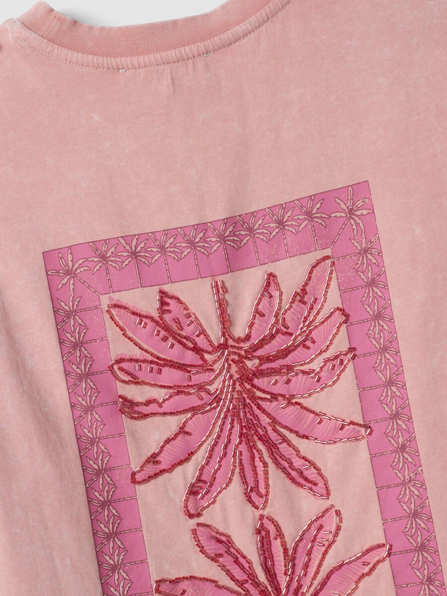 T-shirt rosa in puro cotone regular fit con ricamo e perline_6
