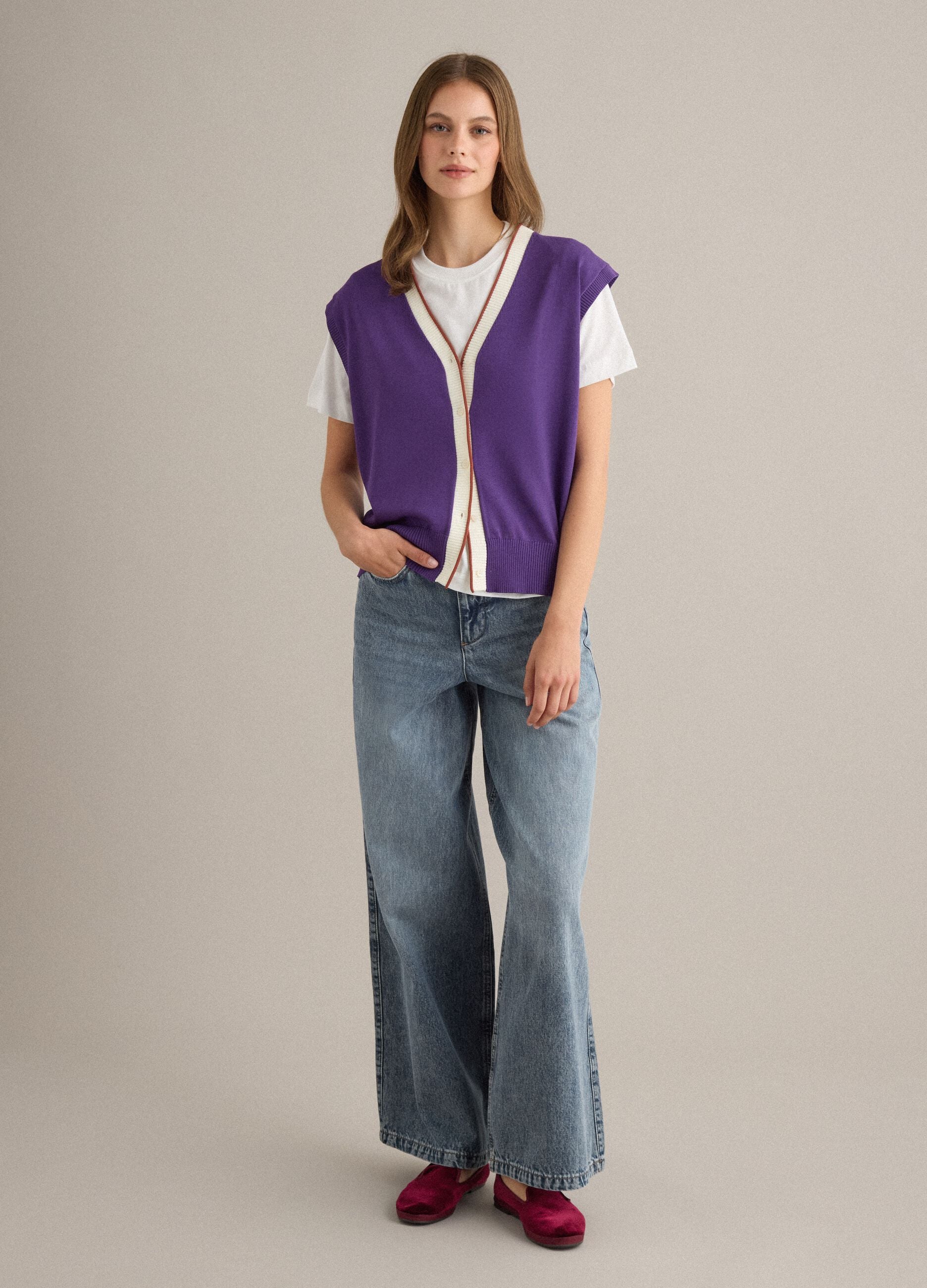 Purple viscose-blend vest in plain knit