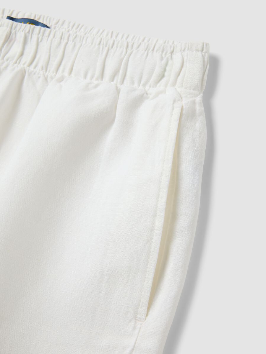 White linen-viscose blend shorts with elasticated waist, regular fit_5