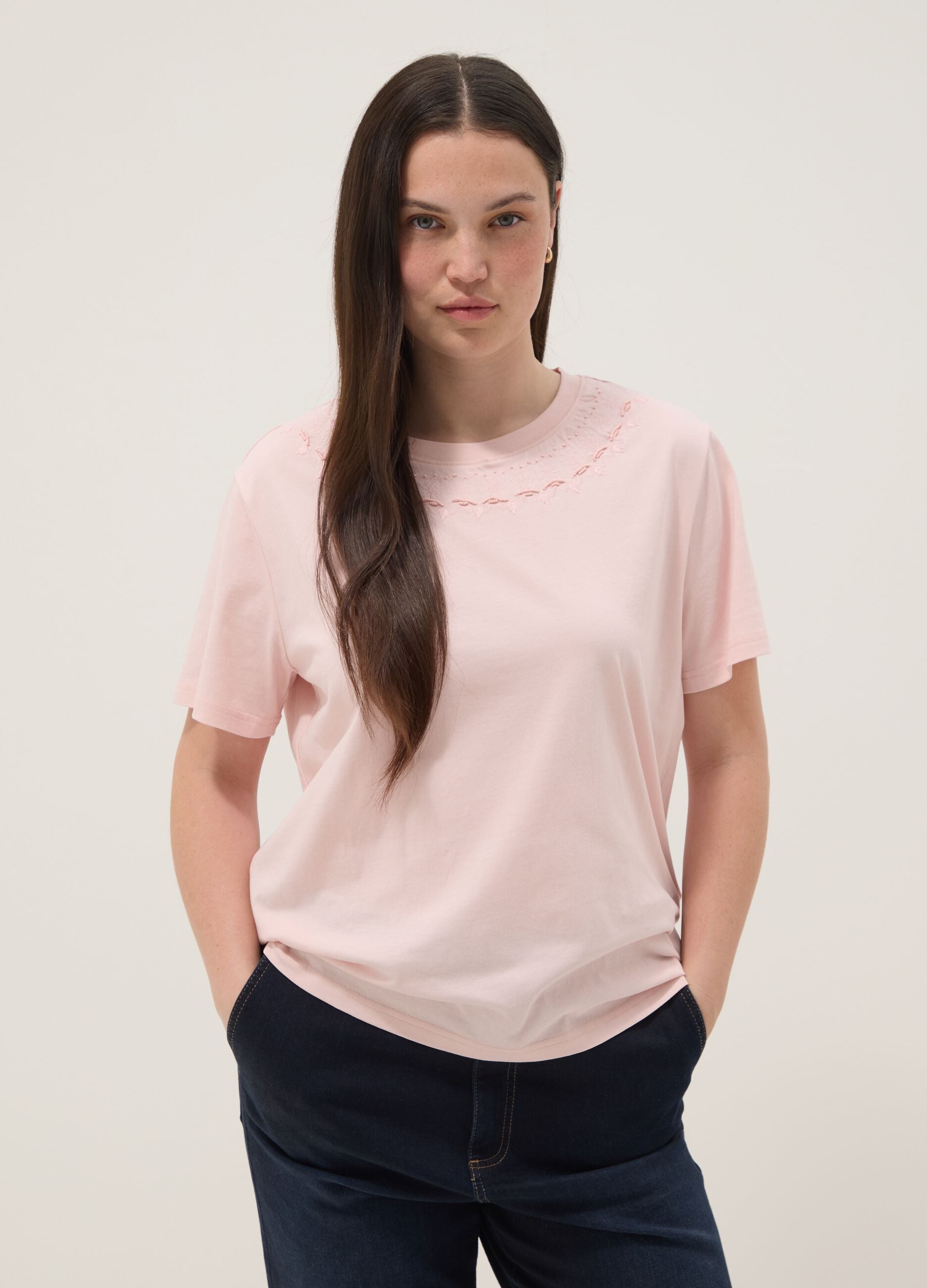 Pink pure cotton T-shirt with embroidered neckline