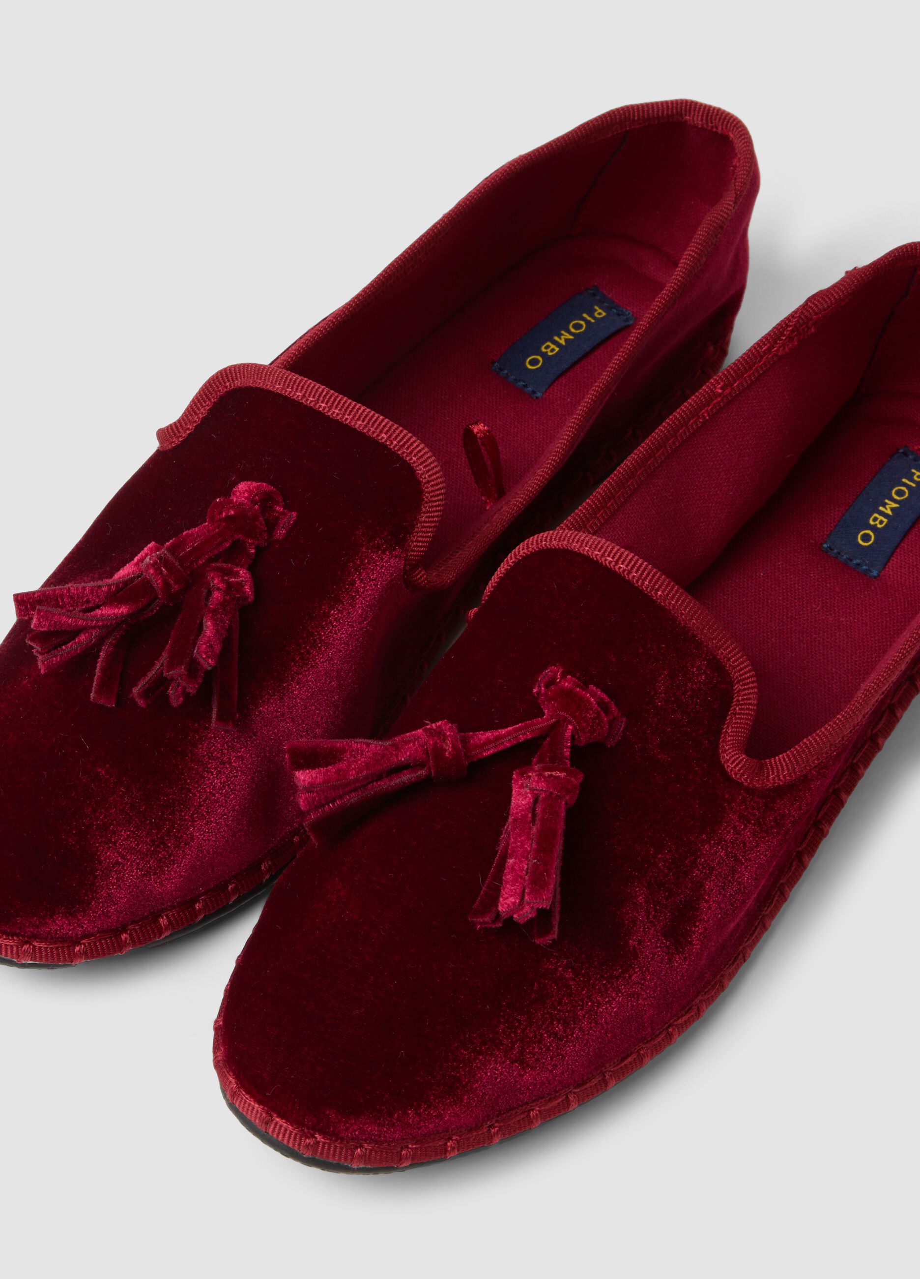 Classic red Furlane with tassels