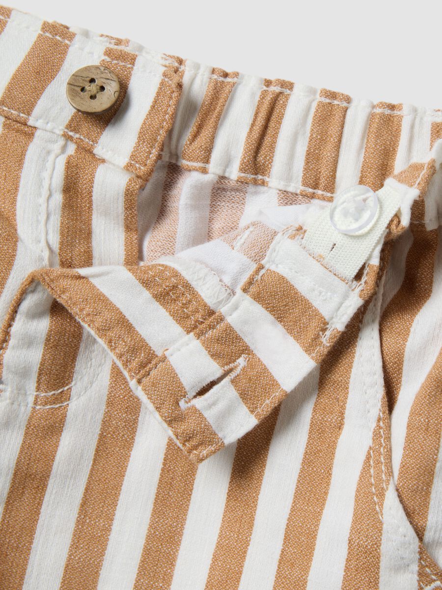 Shorts in misto cotone e lino a righe multicolor da bimbo regular fit_2