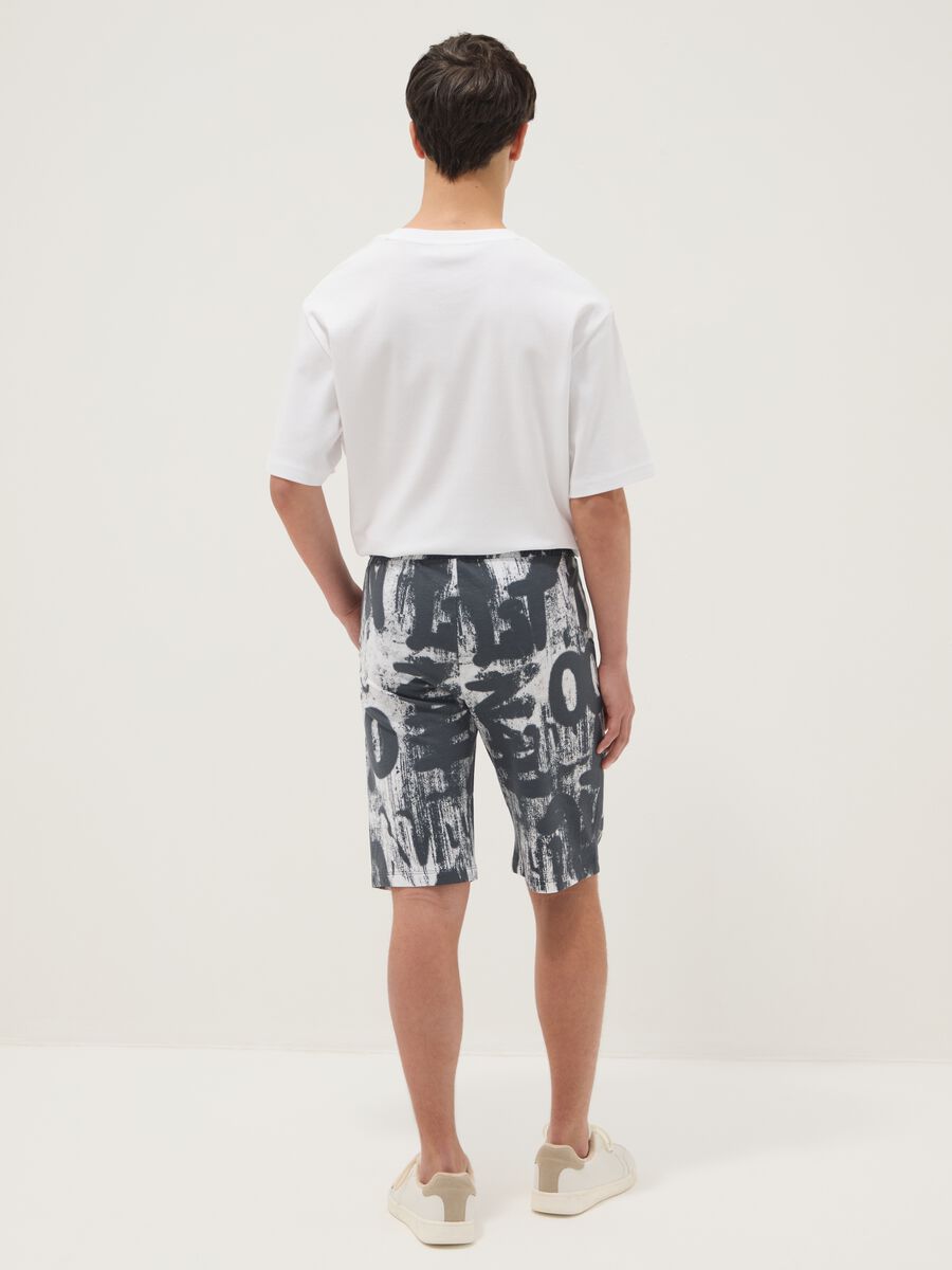 Shorts in puro cotone con stampa multicolor da ragazzo regular fit_1
