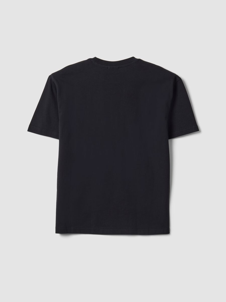 Black pure cotton T-shirt with New York Knicks print for boys_5