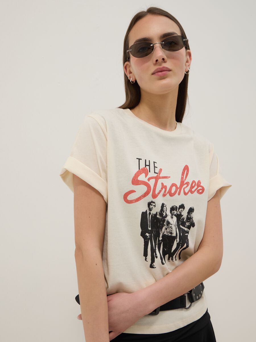 T-shirt beige in puro cotone con stampa oversize fit_0