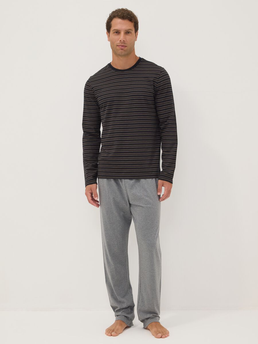 Black and grey striped crew-neck pyjamas in pure organic cotton_0