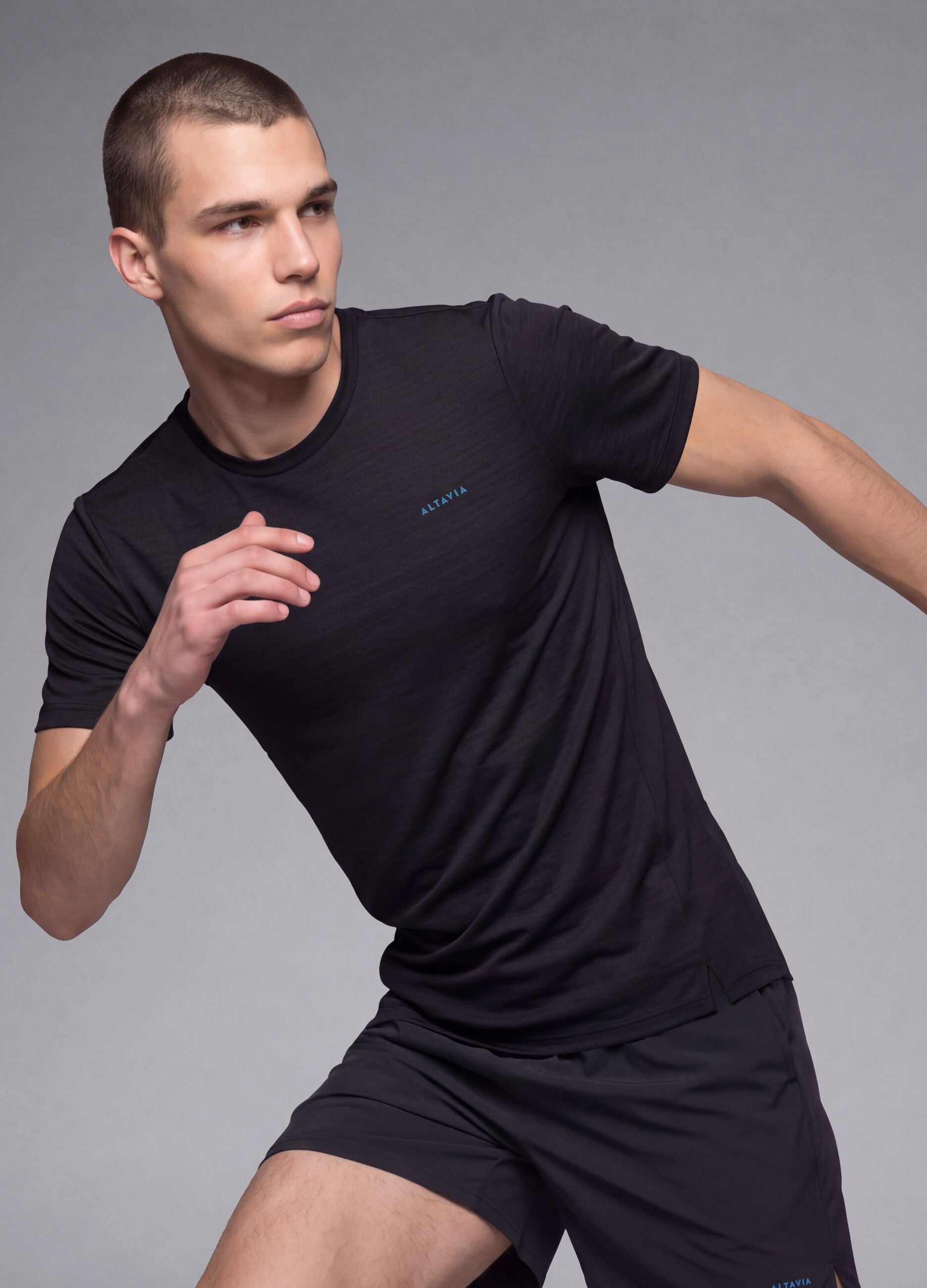 Black breathable crew-neck slim-fit T-shirt ALTAVIA RUNNING