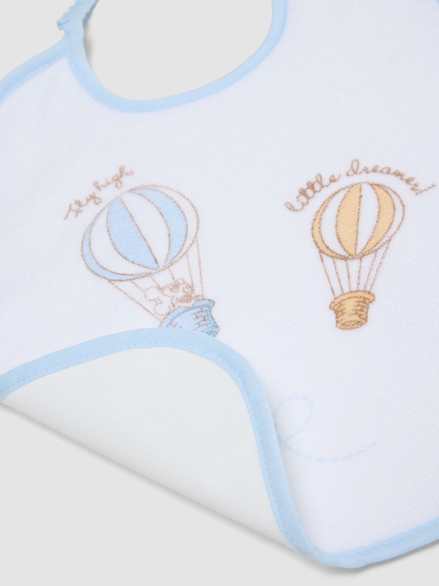 3-pack of organic cotton bibs with Mickey Mouse prints for baby_1