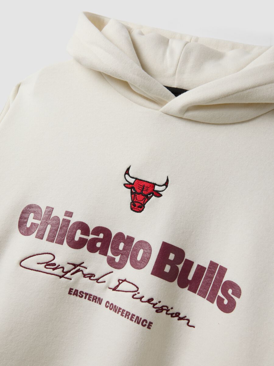 White cotton-blend hoodie with Chicago Bulls print_1