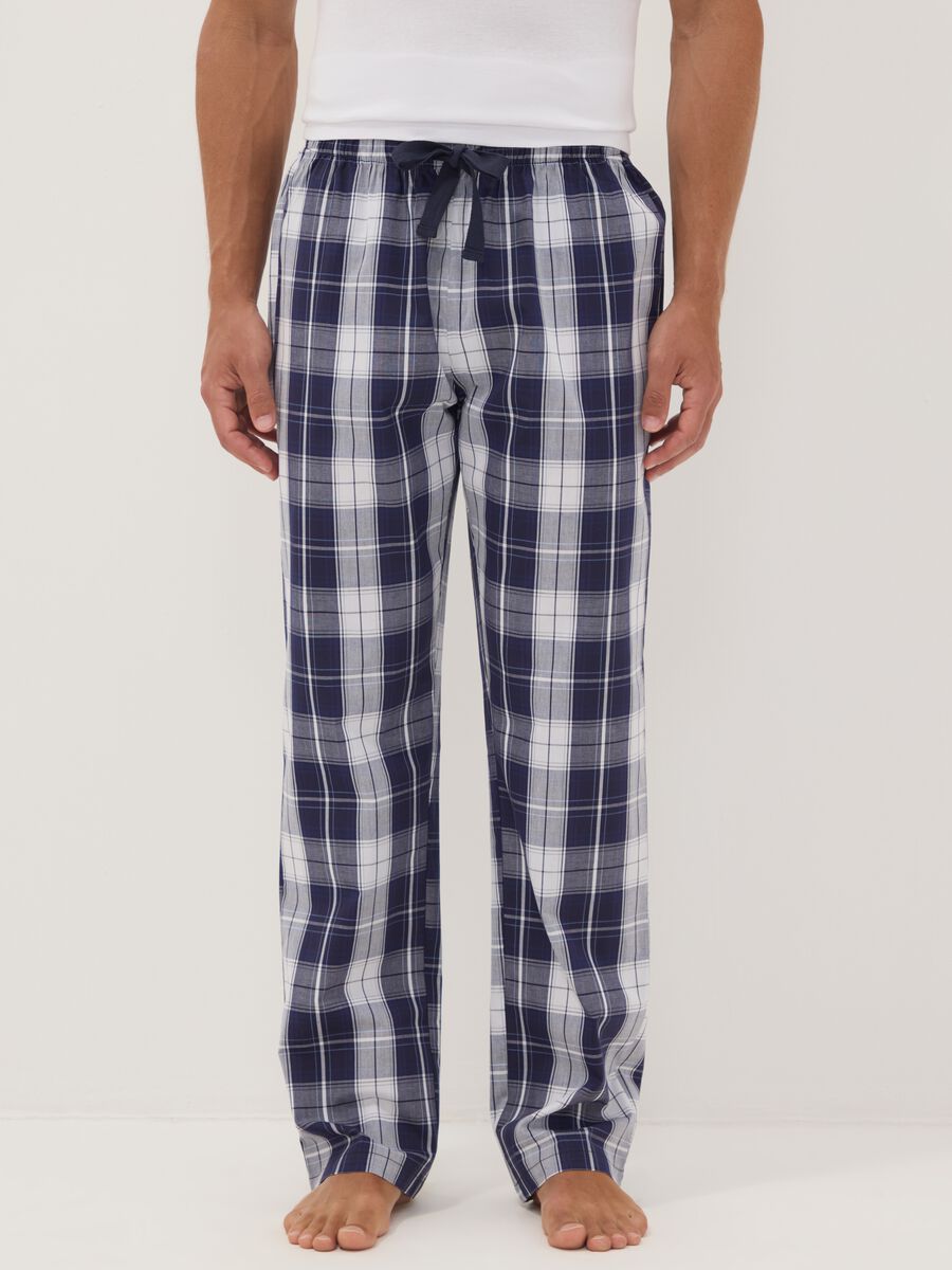 Men&rsquo;s blue organic cotton checked pyjama trousers_1