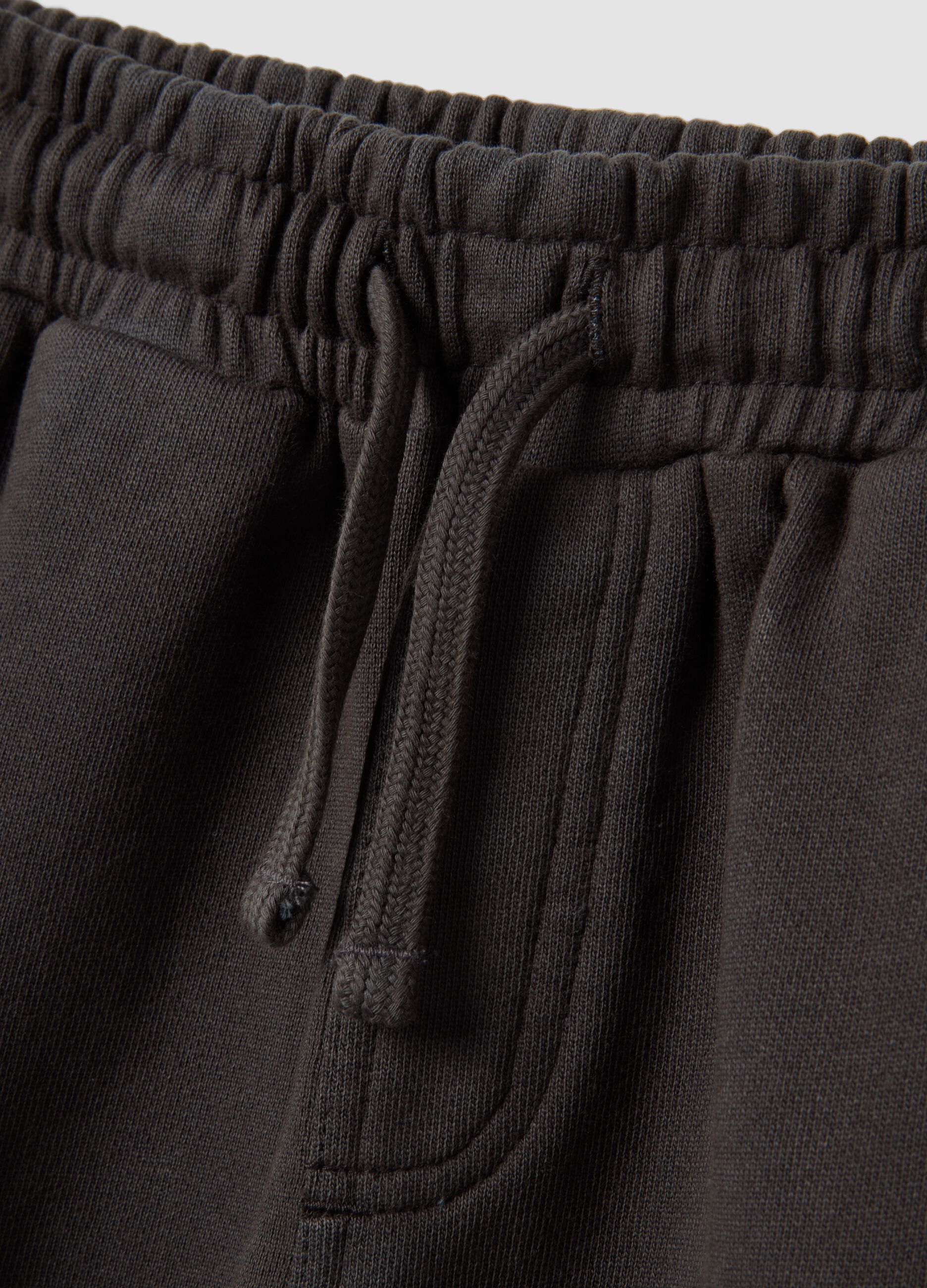 Boys' black 100% cotton cargo shorts, comfort fit