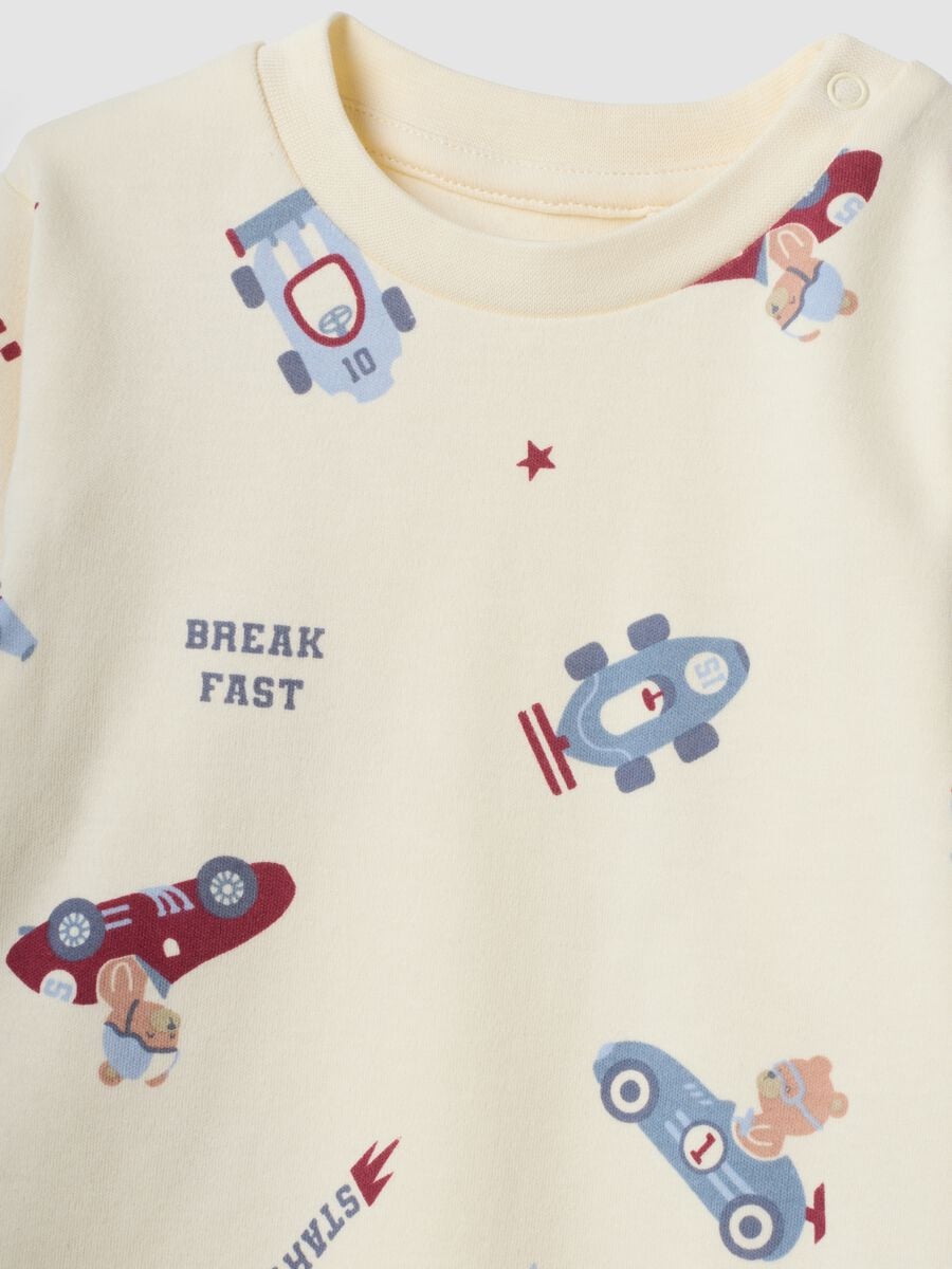 White organic cotton baby pyjamas with car print_2