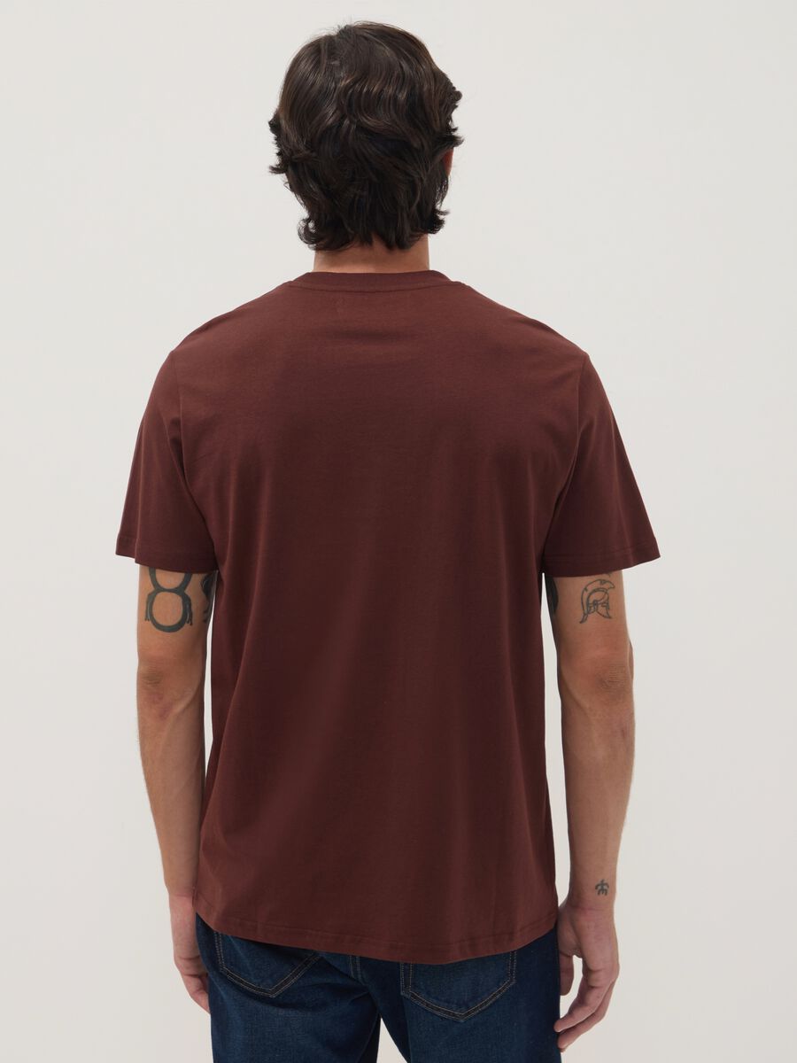 T-shirt marrone in puro cotone con girocollo e stampa Jeep_3
