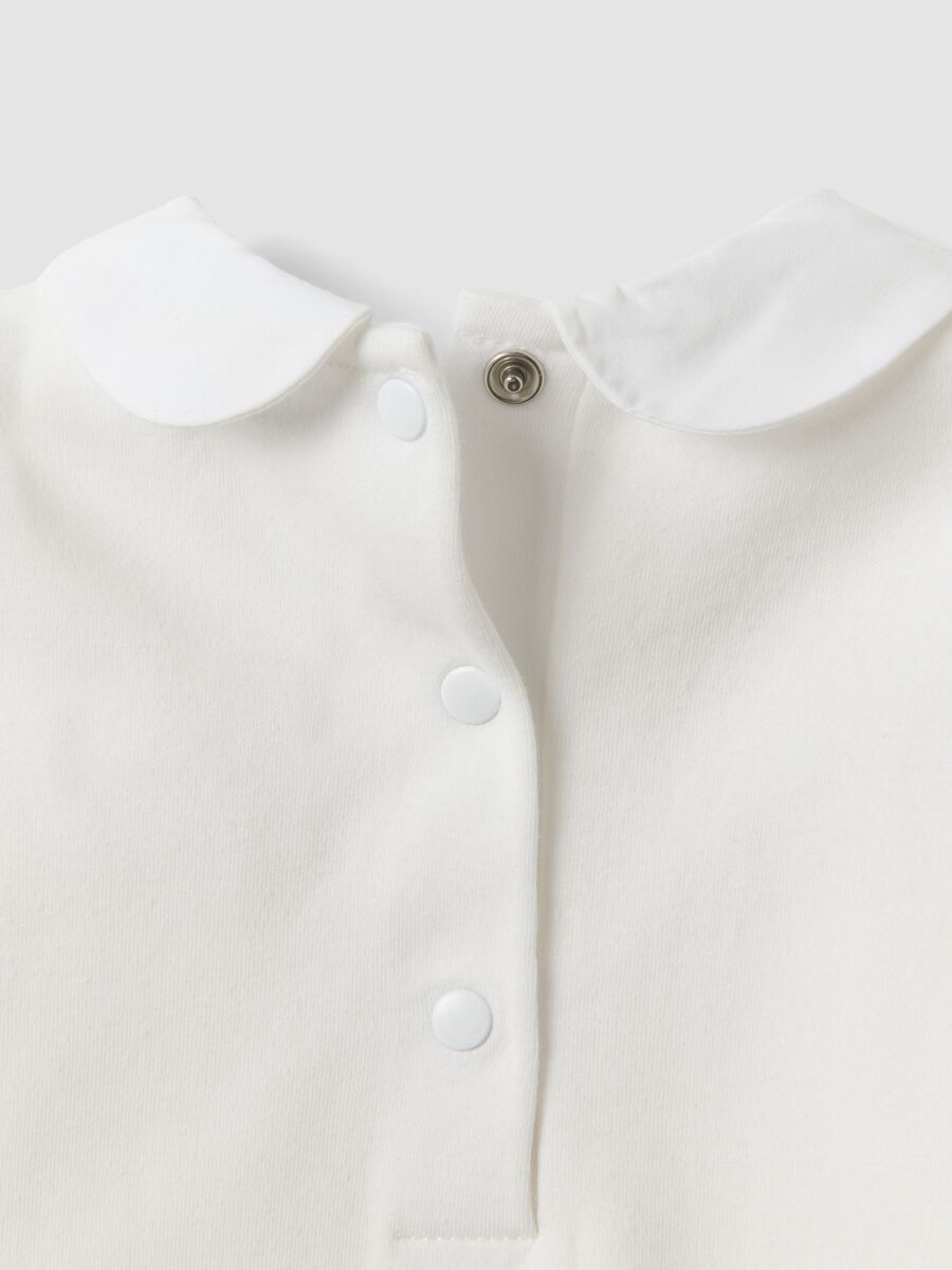 White organic cotton bodysuit with collar for baby girl_3