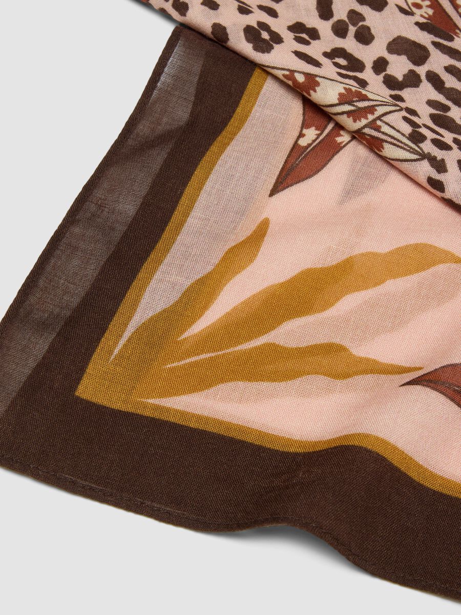 Foulard marrone in misto viscosa e lana a pois_2