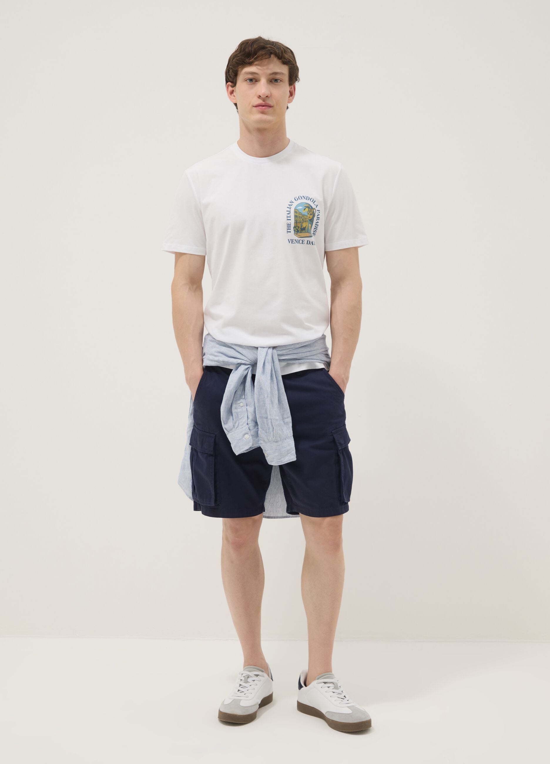 White pure cotton T-shirt with chest print, regular fit