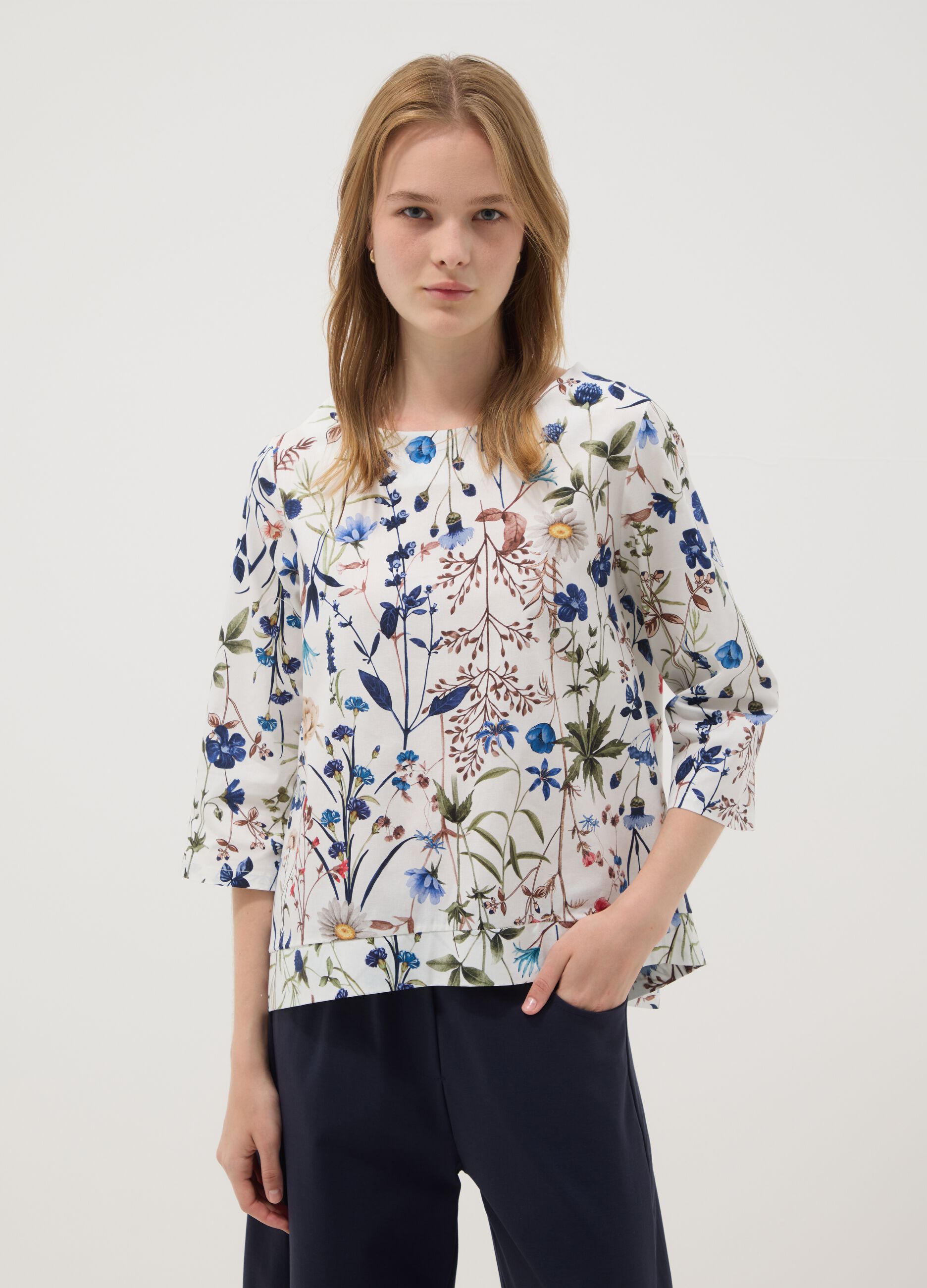 White stretch-cotton blouse with floral print