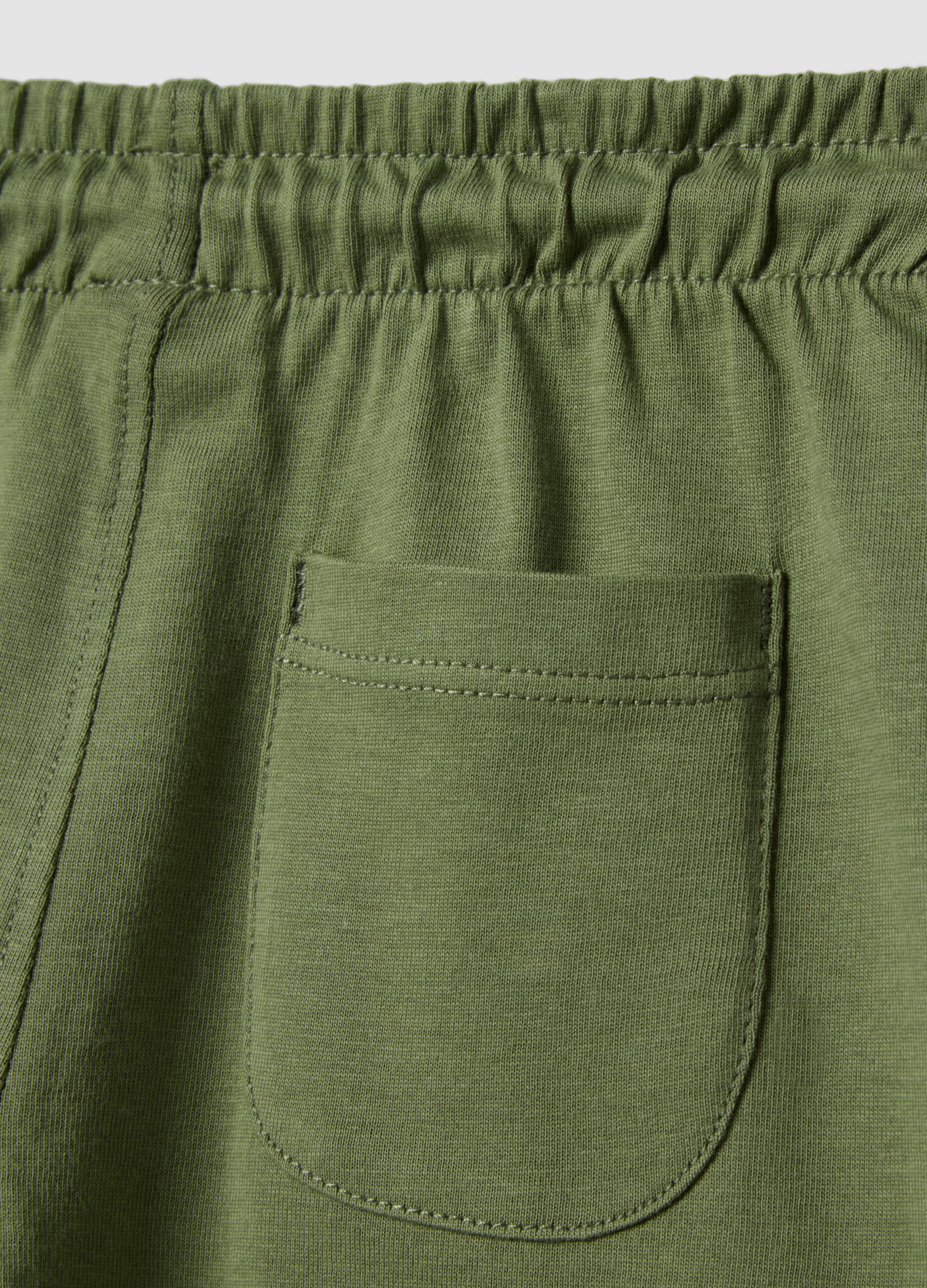 Green regular fit cotton shorts for kids with back pocket