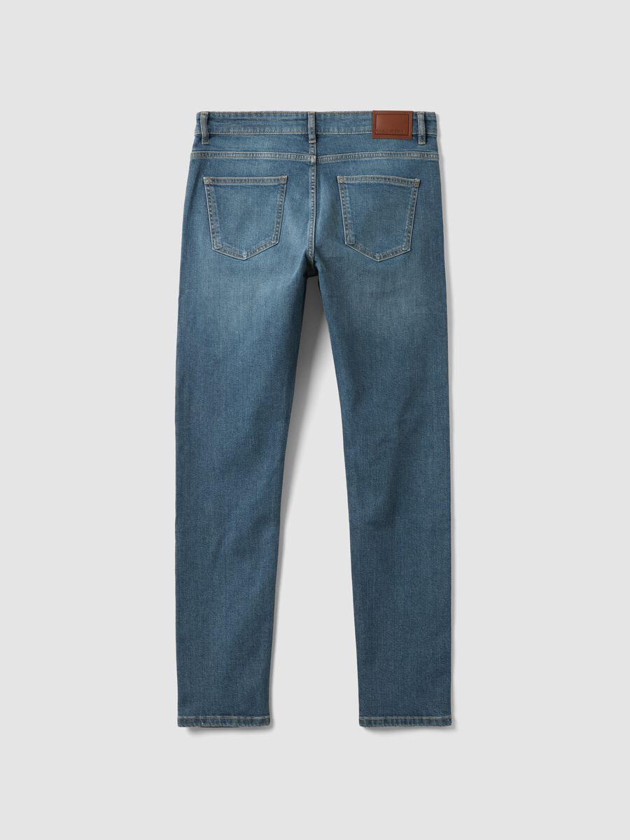 Men&rsquo;s medium-wash slim-fit stretch cotton jeans_6