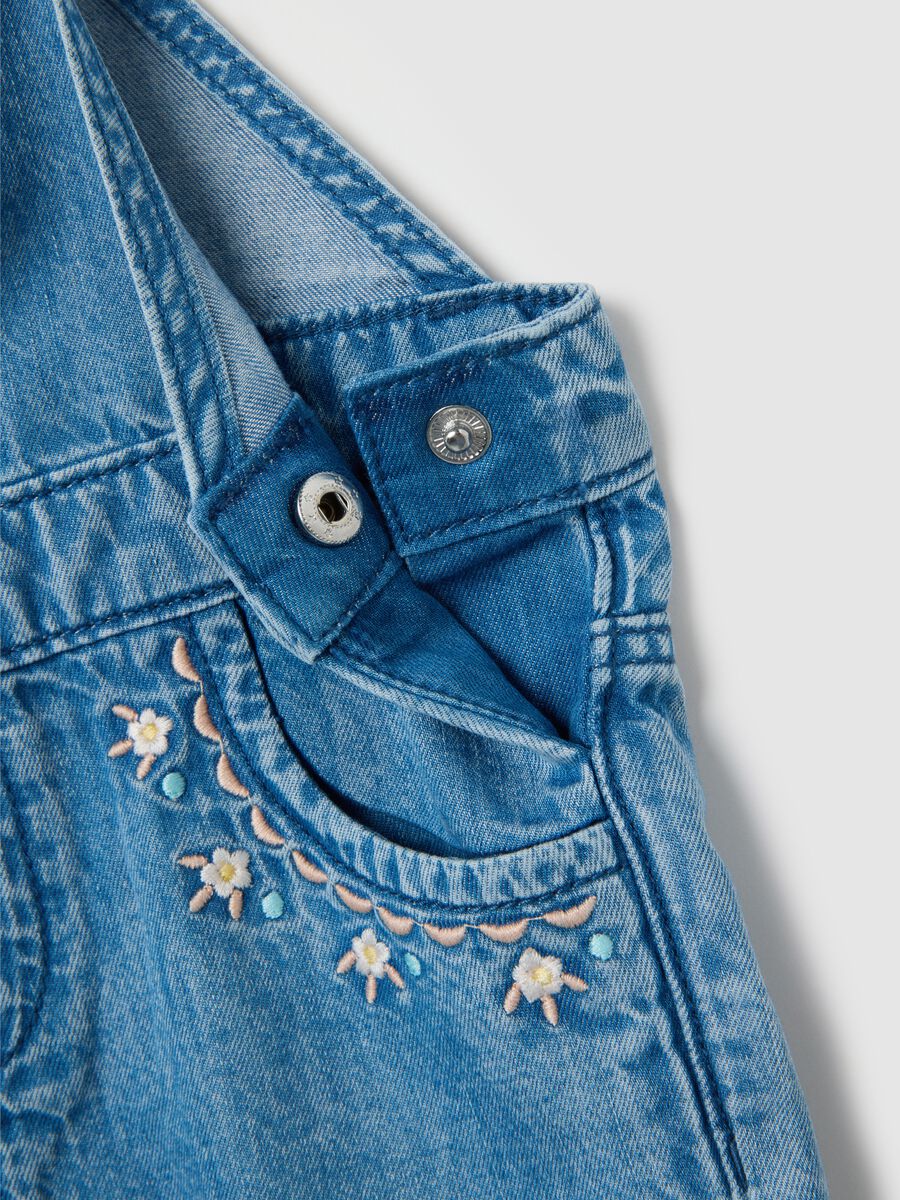 Girls&rsquo; regular fit dungaree shorts_2
