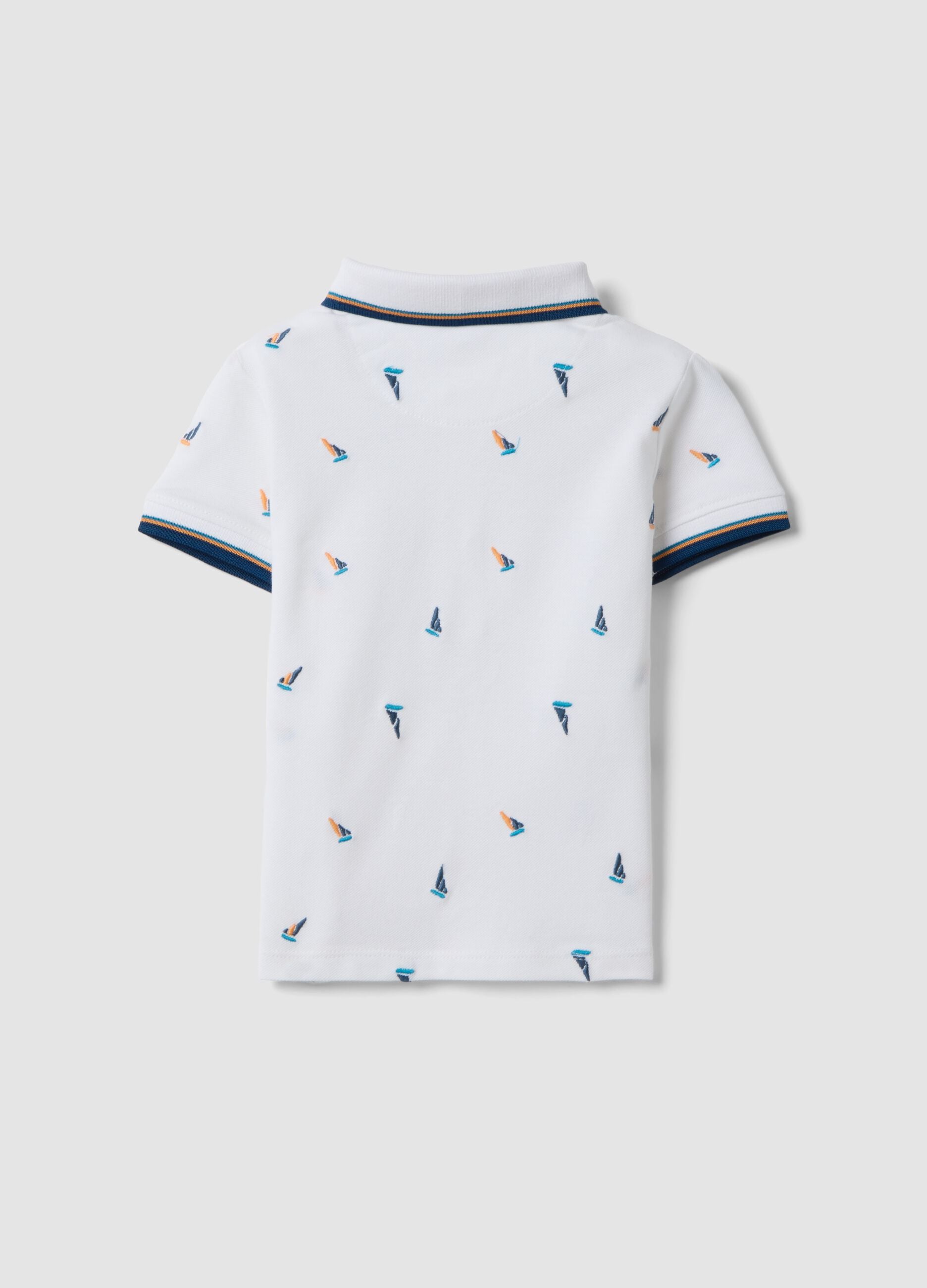 White stretch cotton polo with all-over boat print for boys, regular fit