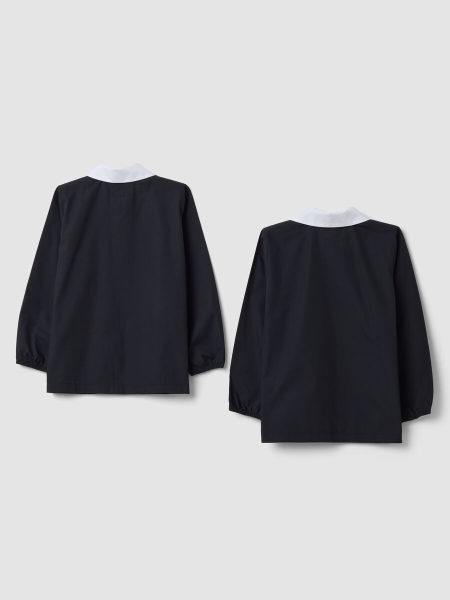 2-pack of black school smocks with zip and white collar_1