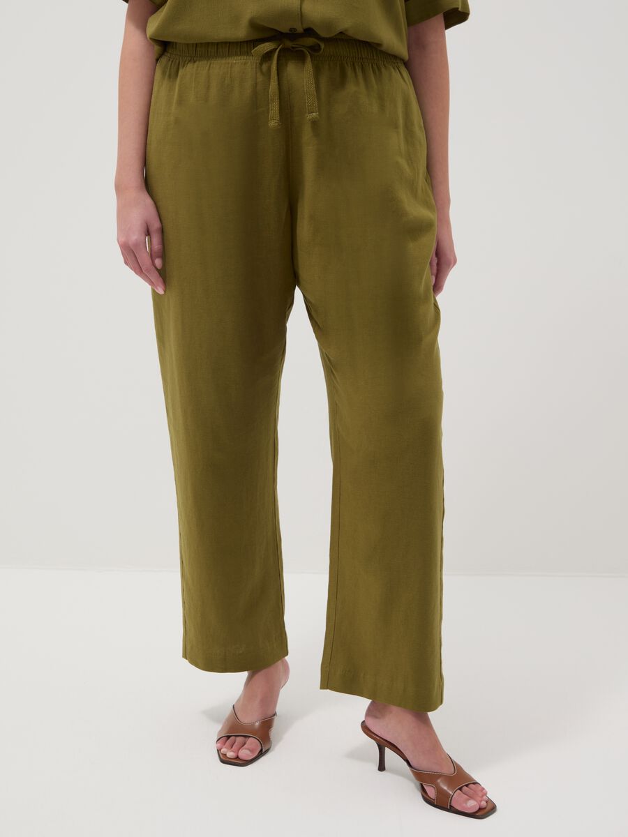 Green Linen Blend Regular Fit Trousers_1