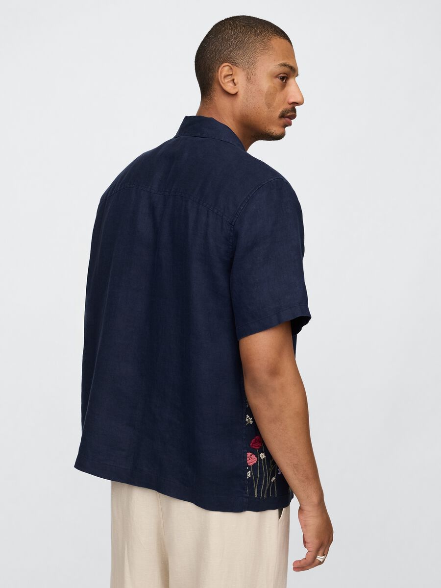 Blue Shirt with Floral Embroidery_3