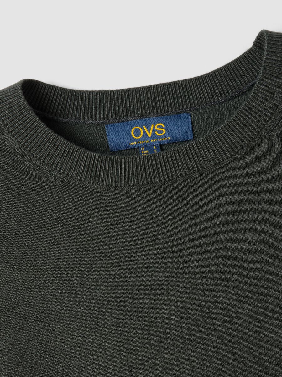 Green crew-neck jumper in viscose blend, regular fit_1