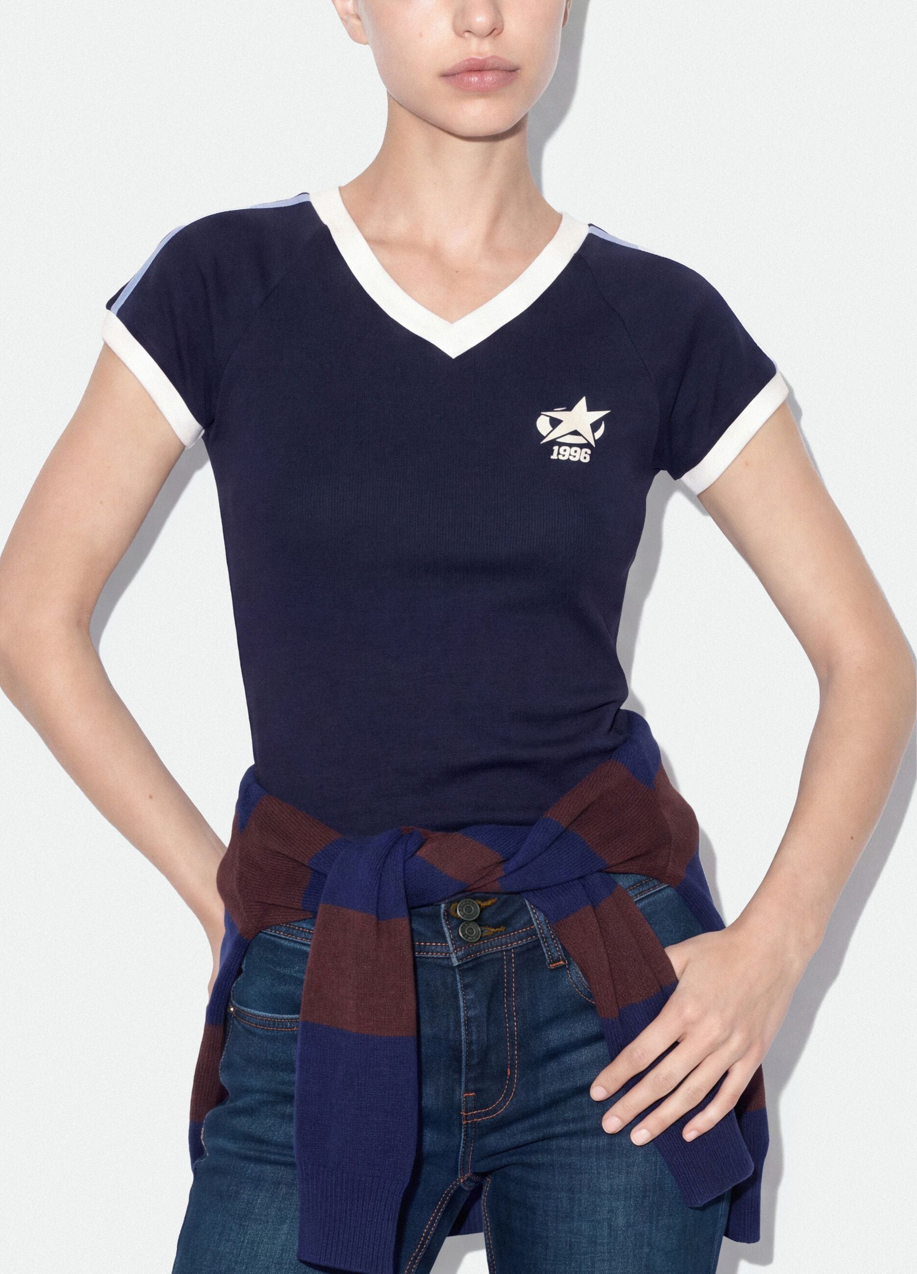 Blue pure cotton V-neck T-shirt with front print