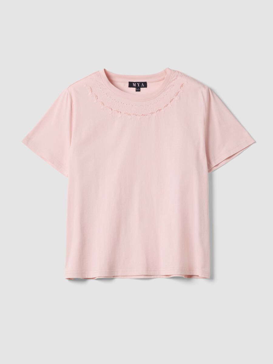 Pink pure cotton T-shirt with embroidered neckline_4