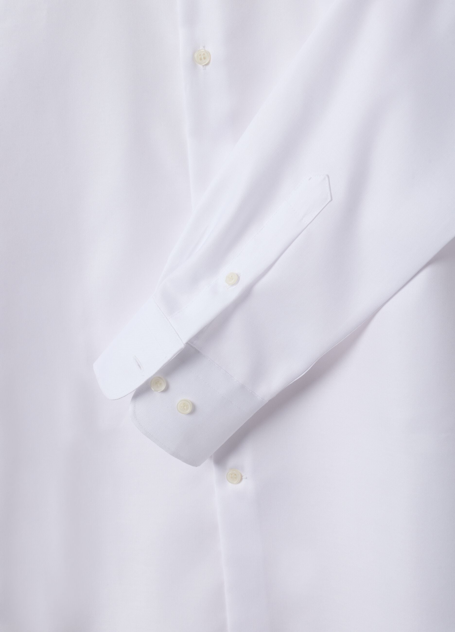 White pure cotton shirt with French collar, regular fit, non-iron