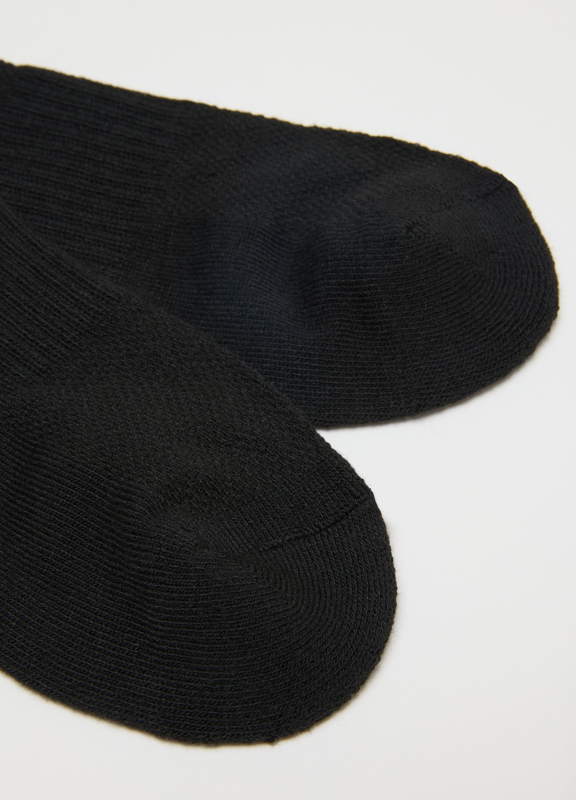 Three-pack ankle black sports socks
