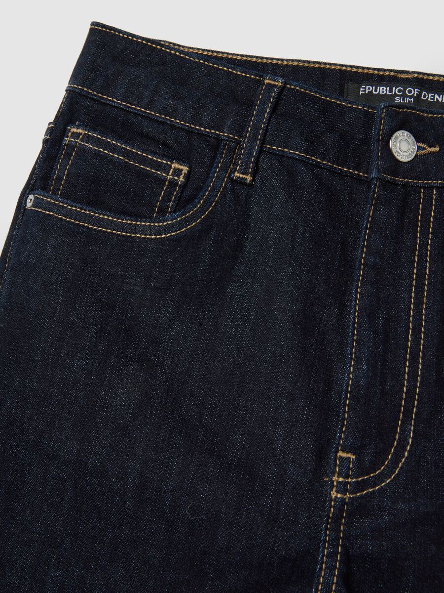 Blue stretch cotton slim fit jeans_5