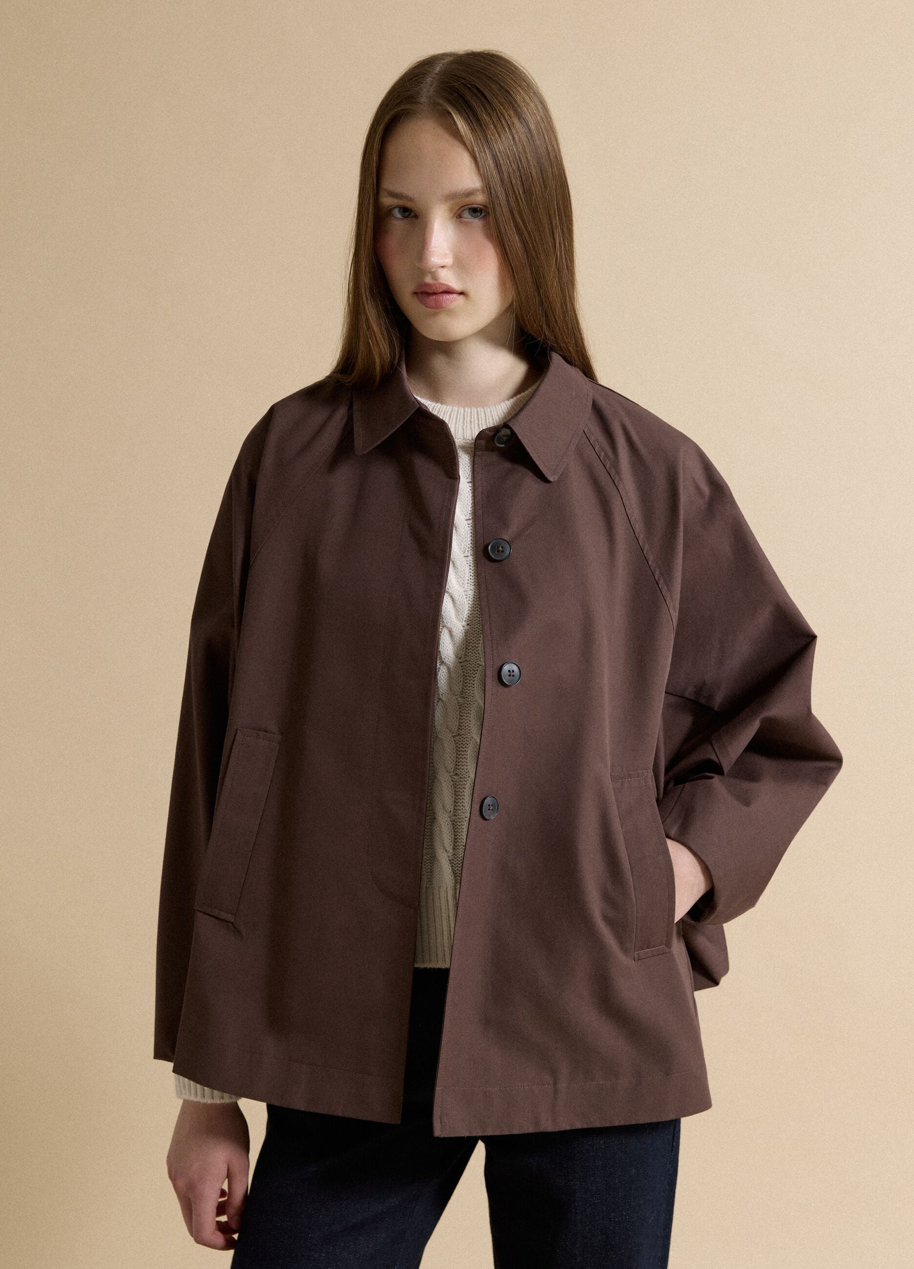 Short brown cotton-blend trench coat with shirt collar