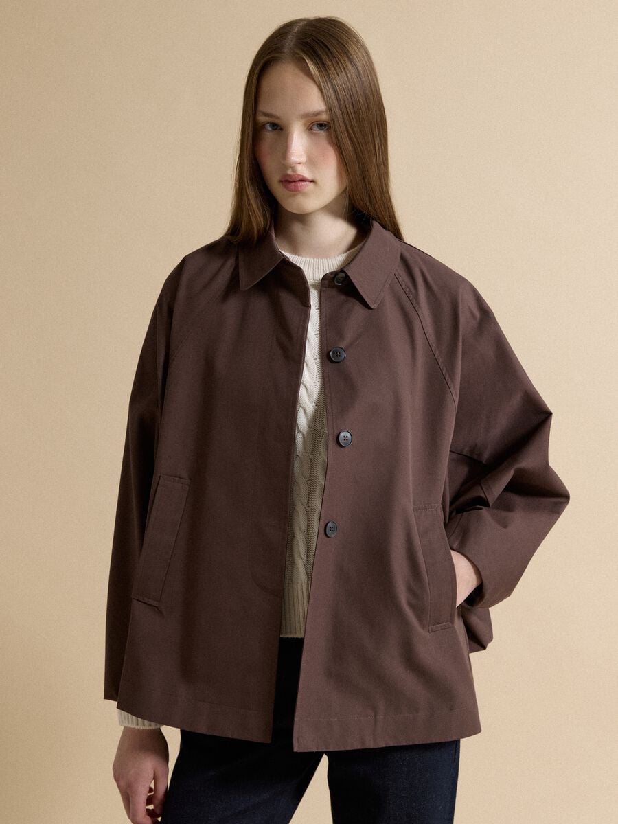 Short brown cotton-blend trench coat with shirt collar_1