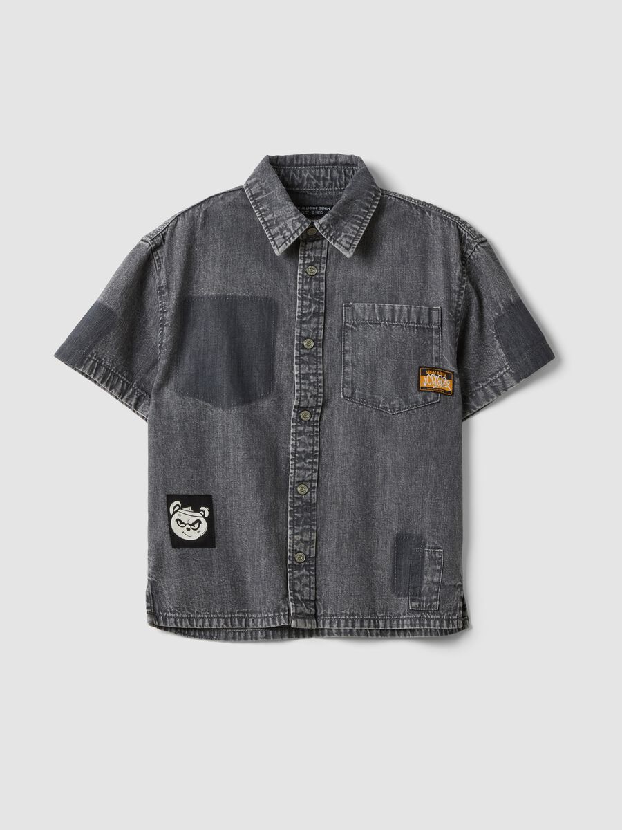 Grey pure cotton short-sleeve shirt with patch details for boys_0