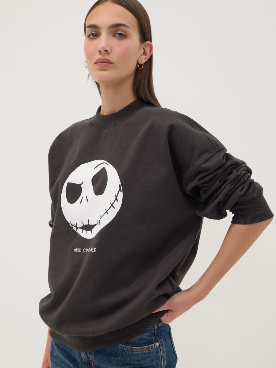 Black 100% cotton sweatshirt with The Nightmare Before Christmas print_2