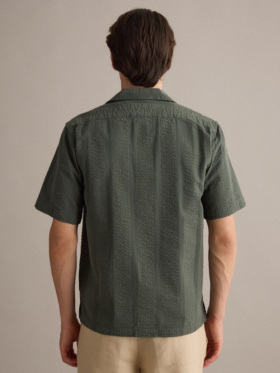 Green short-sleeve pure organic cotton shirt with bowling collar, regular fit_3