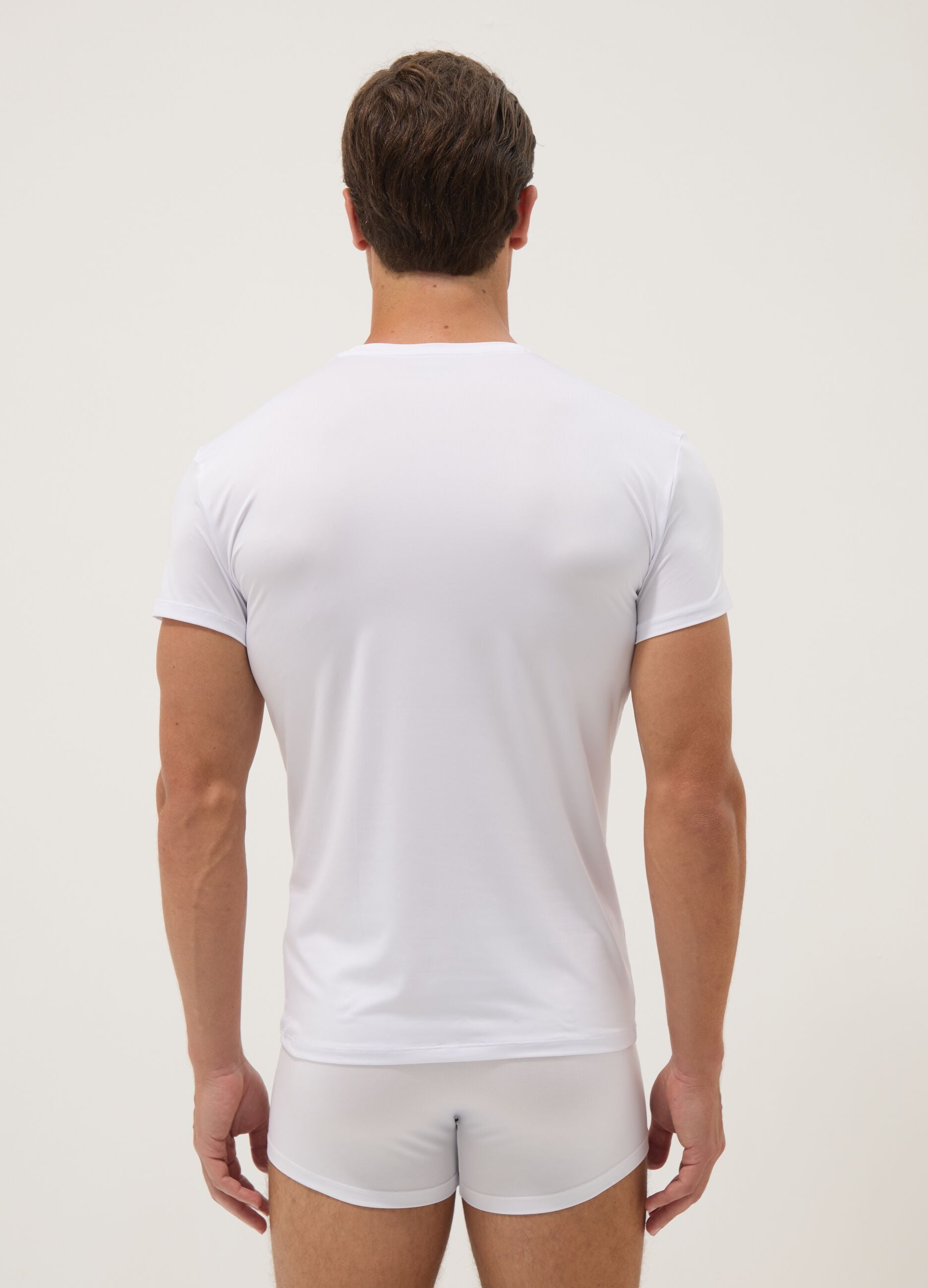 2-pack of white stretch T-shirts