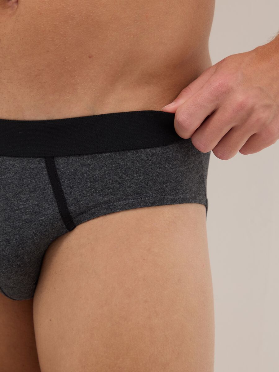 Multipack of multicolour regular fit stretch cotton briefs_3