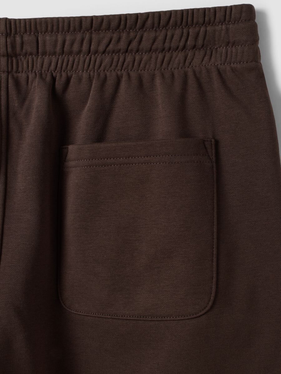 Shorts marrone in misto cotone con vita elasticizzata regular fit_2