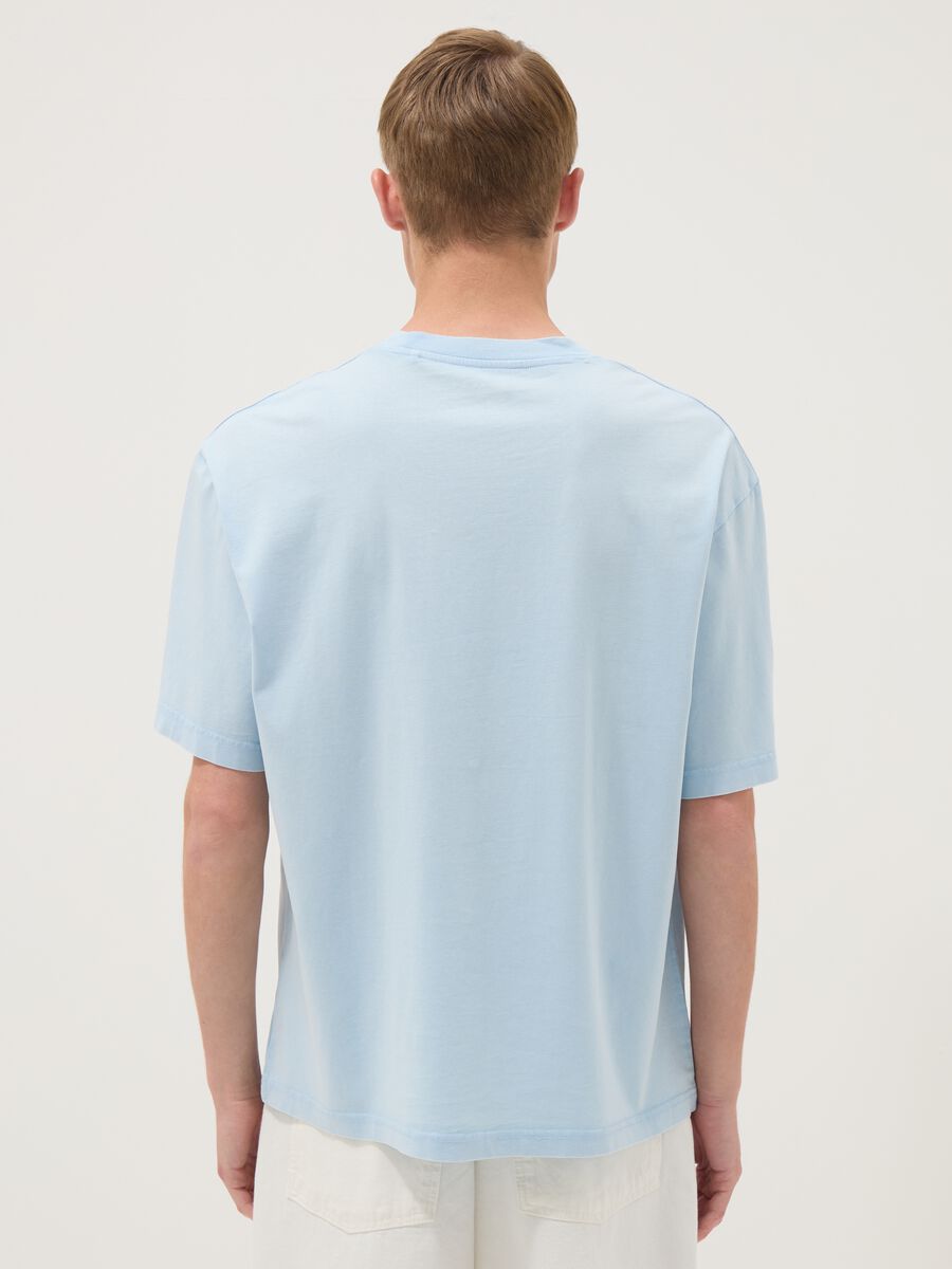 Sky-blue pure cotton T-shirt with chest pocket, regular fit_3