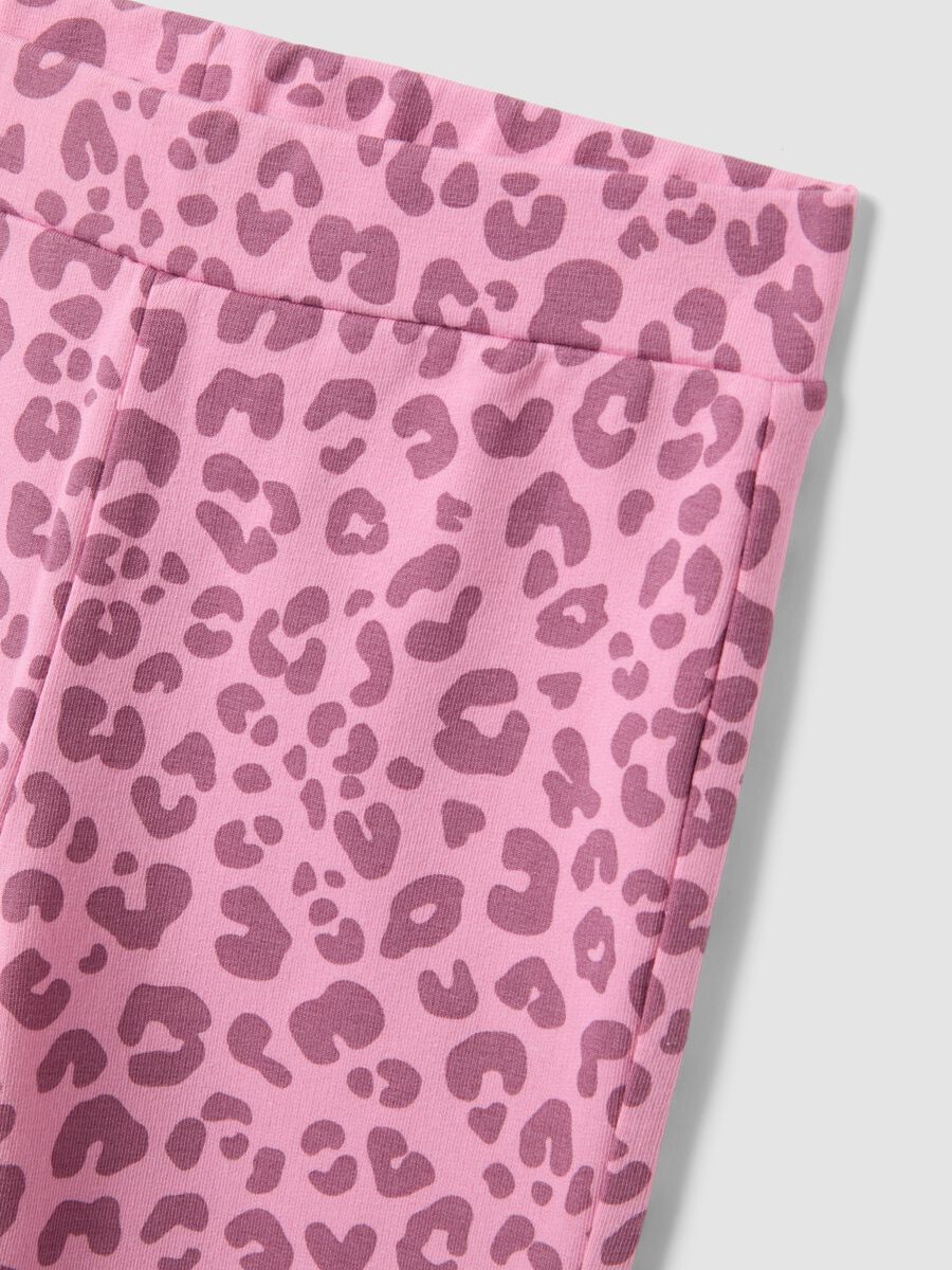 White and pink cotton-blend jogger set with Lilo & Stitch print for girls_2