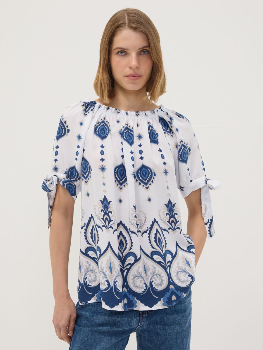White pure-viscose short-sleeve blouse with paisley print_0