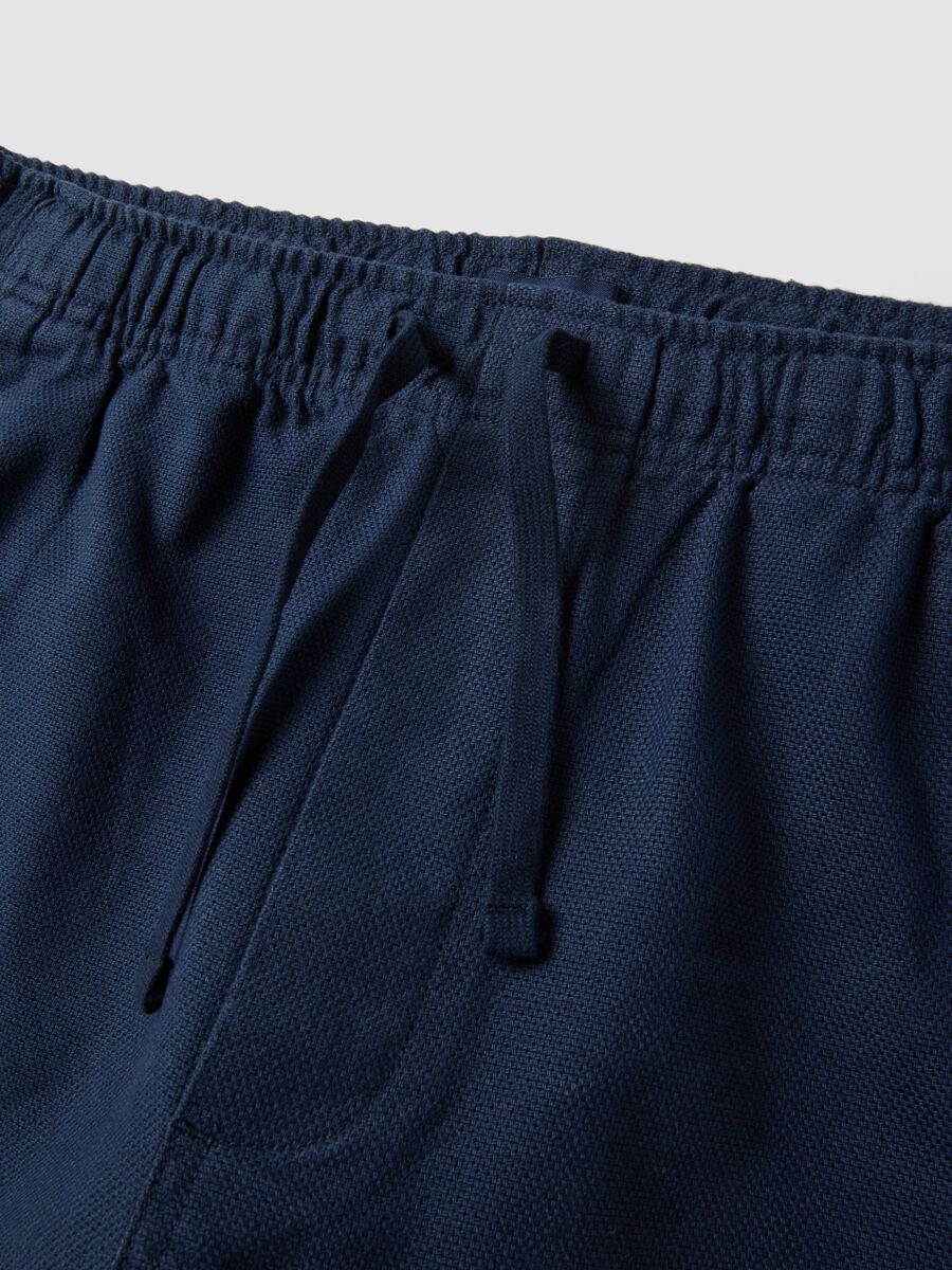 Blue chino shorts in pure cotton with elasticated waist_5