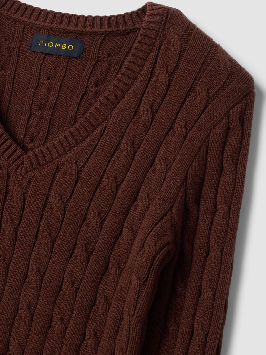 Brown pure cotton cable-knit jumper with deep V-neck_5