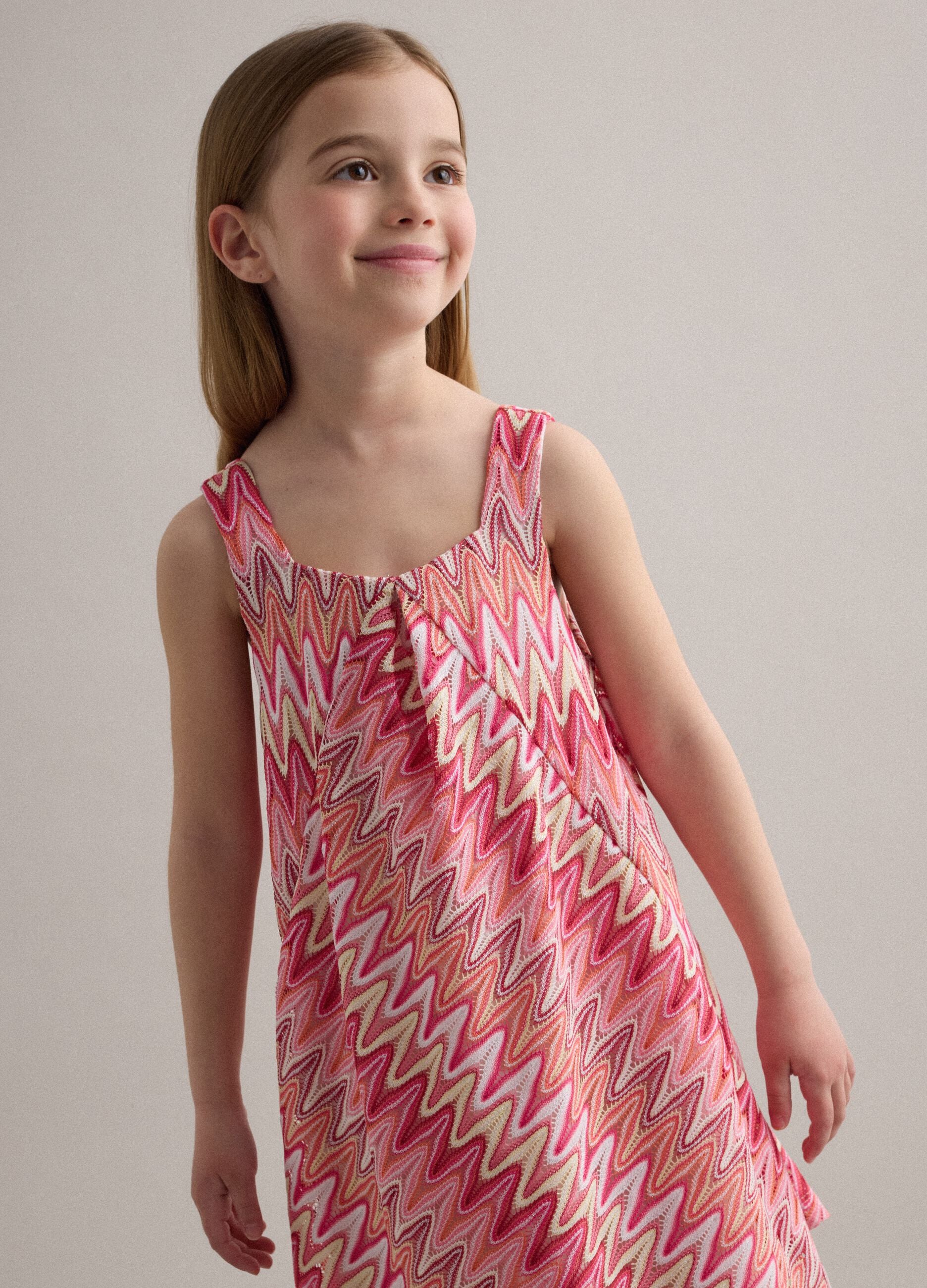 Pink sleeveless dress with wave print