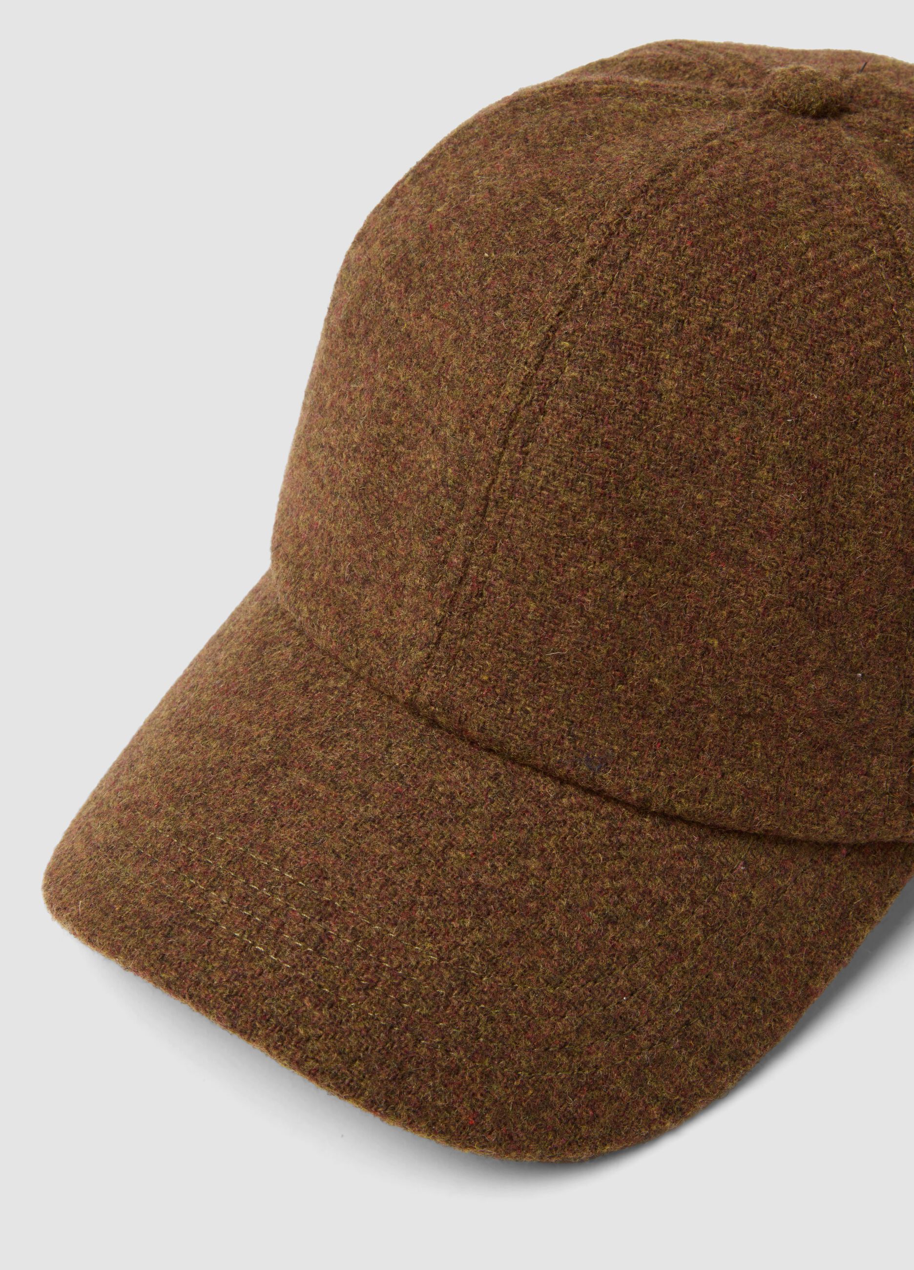 Brown wool and viscose blend cap